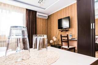 Гостиница Арт Отель Краснодар Улучшенный двухместный номер с 1 кроватью или 2 отдельными кроватями-6